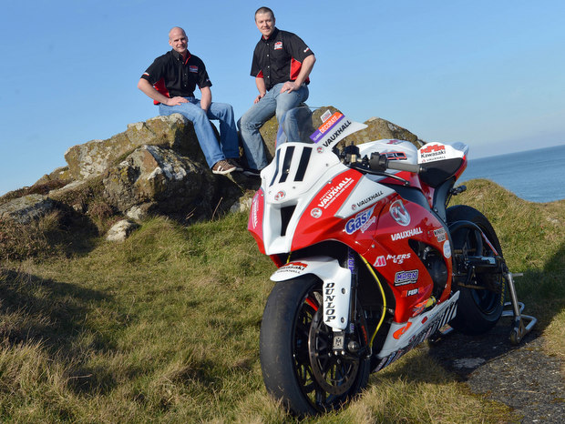 KMR Kawasaki team boss Ryan Farquhar with new recruit Brian McCormack (Stephen Davison/Pacemaker Press)